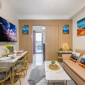 2 Side-by-side P00l Front Condos, 6 Beds, 2 Cr, 2 Kitchen For 10 Guests At Moa Apartment Manila